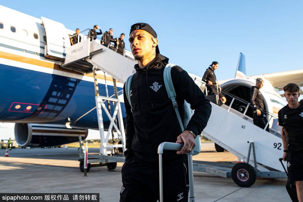 皇冠代理联系方式_曼联紧急会议！安东尼命运揭晓皇冠代理联系方式，3250万镑套现重建第一枪？