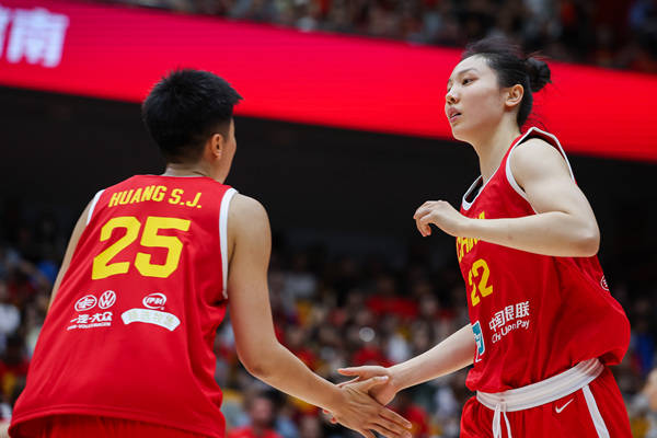 皇冠信用網代理登1_狂胜67分皇冠信用網代理登1！张子宇16+7杨舒予22分 中国女篮再擒波黑