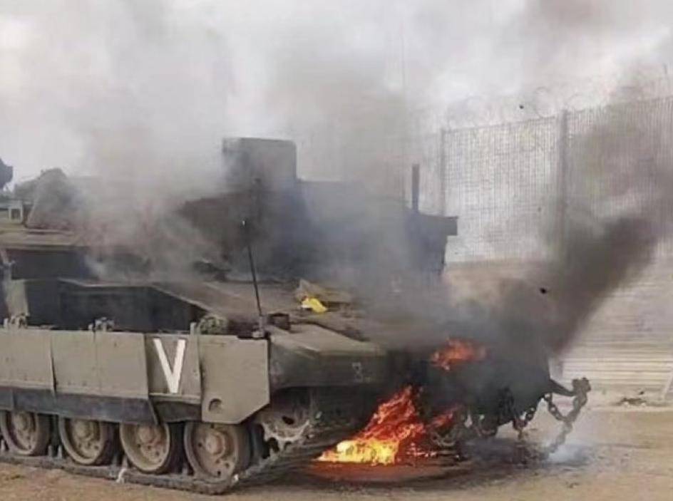 皇冠足球平台代理_伊以刚停战皇冠足球平台代理，以军传来噩耗，遭遇哈马斯致命伏击！7名以军被炸的血肉横飞