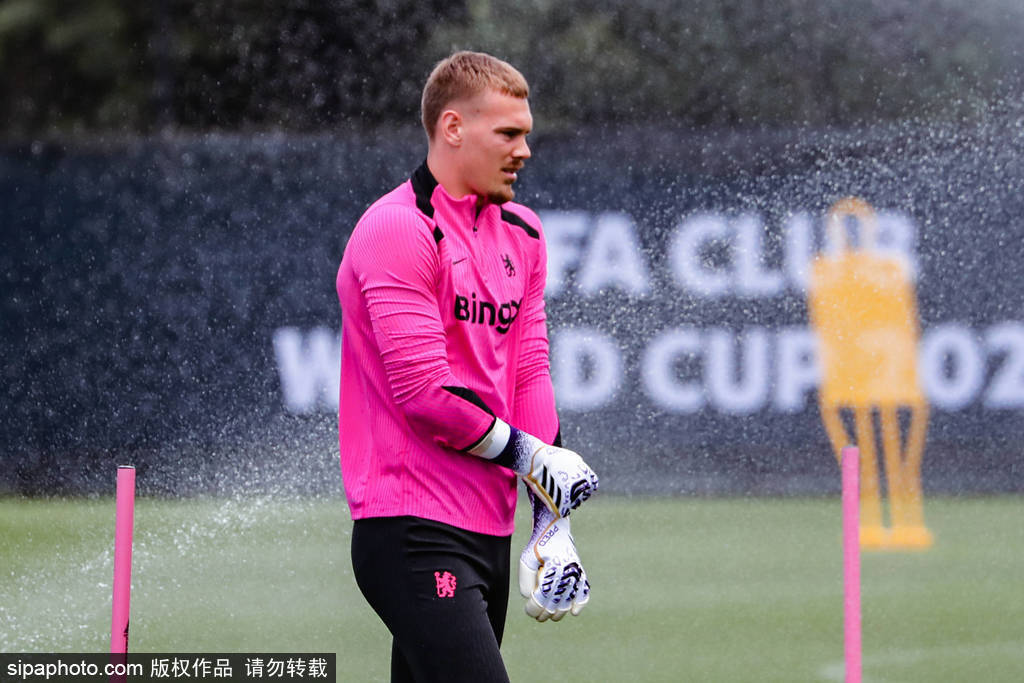 皇冠信用网
_恩佐·马雷斯卡签约后不满皇冠信用网
,考虑一年后离开切尔西