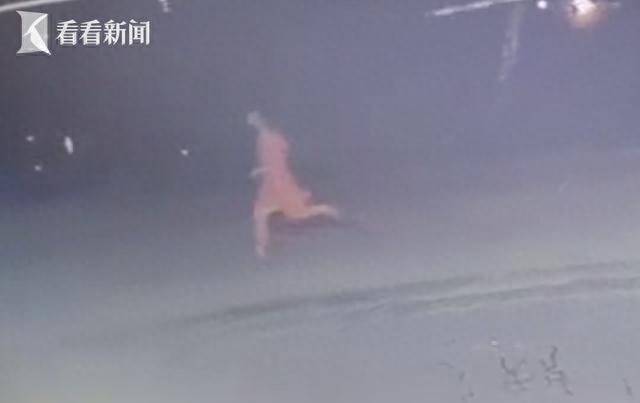 皇冠信用盘如何注册
_印度残疾女孩被摩托党围堵轮奸皇冠信用盘如何注册
,事发地距警察哨所仅20米