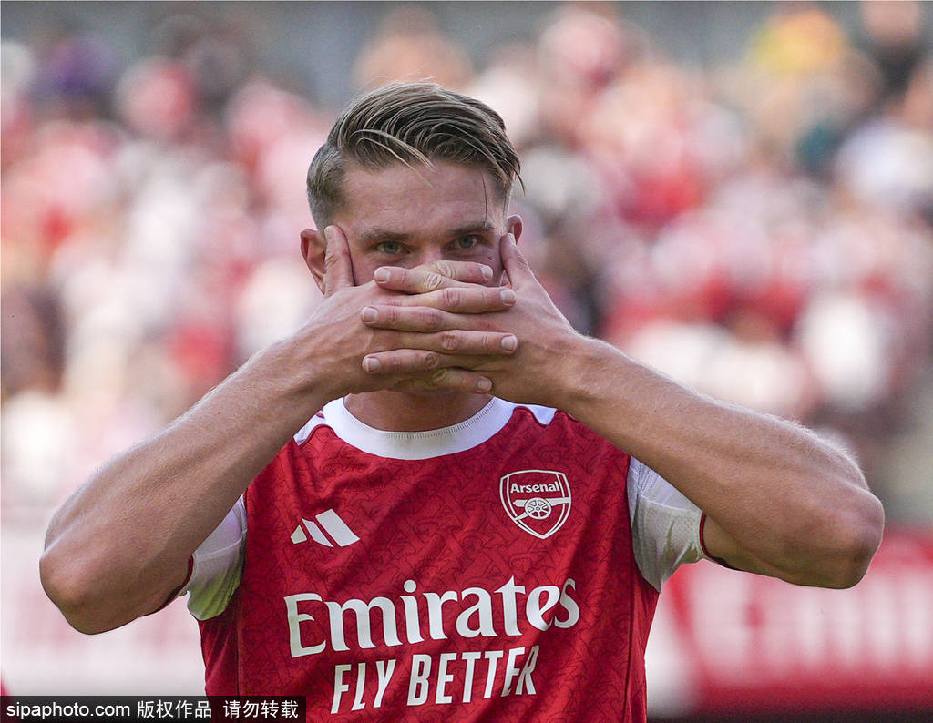 皇冠信用网代理如何注册
_观战台:利物浦打响英超揭幕战 曼联枪手锋线天团火拼