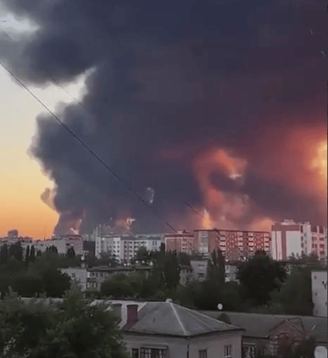 信用網皇冠申请注册_报复不隔夜!仅24小时信用網皇冠申请注册,俄军炸碎阿塞拜疆投资,17个油罐被毁引发国际关注