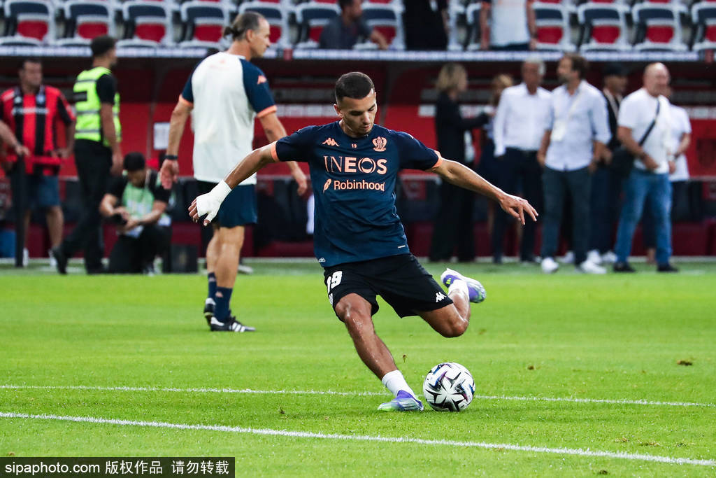 皇冠信用盘出租_马赛重燃引援希望:本纳塞尔回归的背后故事与战术影响分析