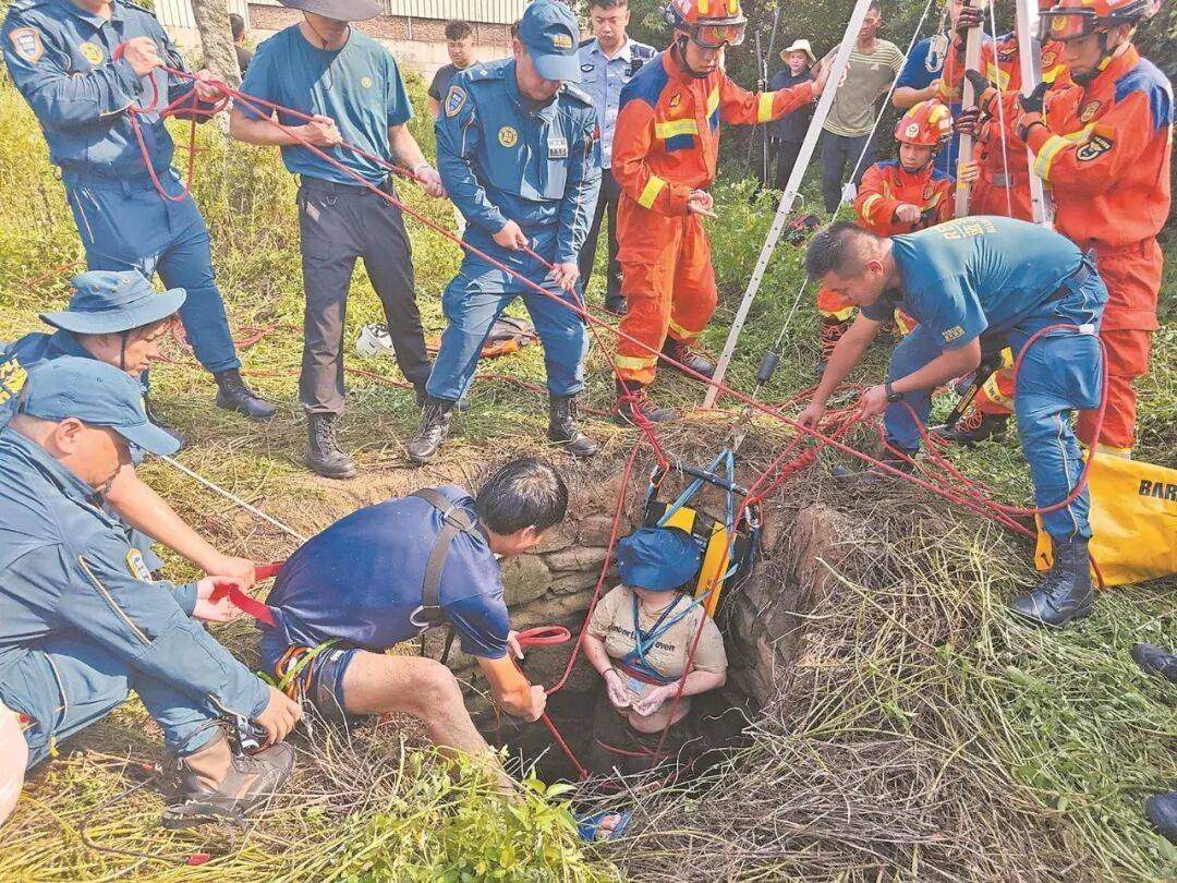 皇冠信用网注册_泉州坠井女子“54小时噩梦”：几条蛇爬身上皇冠信用网注册，双侧肋骨骨折！绝望时靠一个信念坚持活下来……