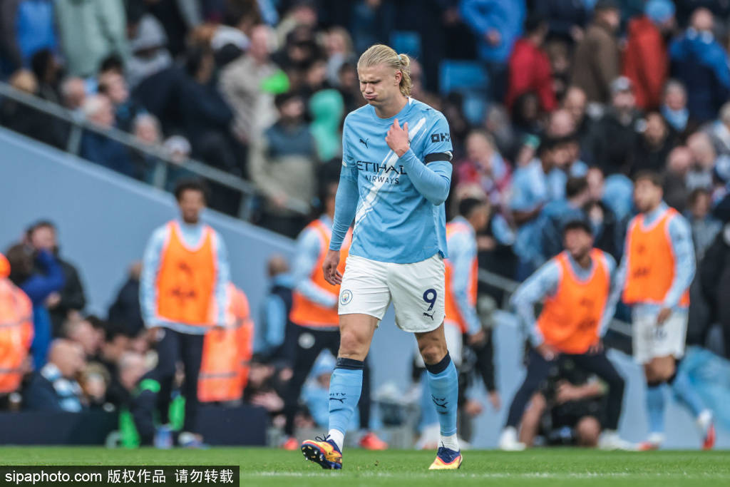 皇冠体育官网_碾压局！曼城2-0那不勒斯数据：射门23-1皇冠体育官网，射正8-1，角球9-2背后的战术解析与球员故事