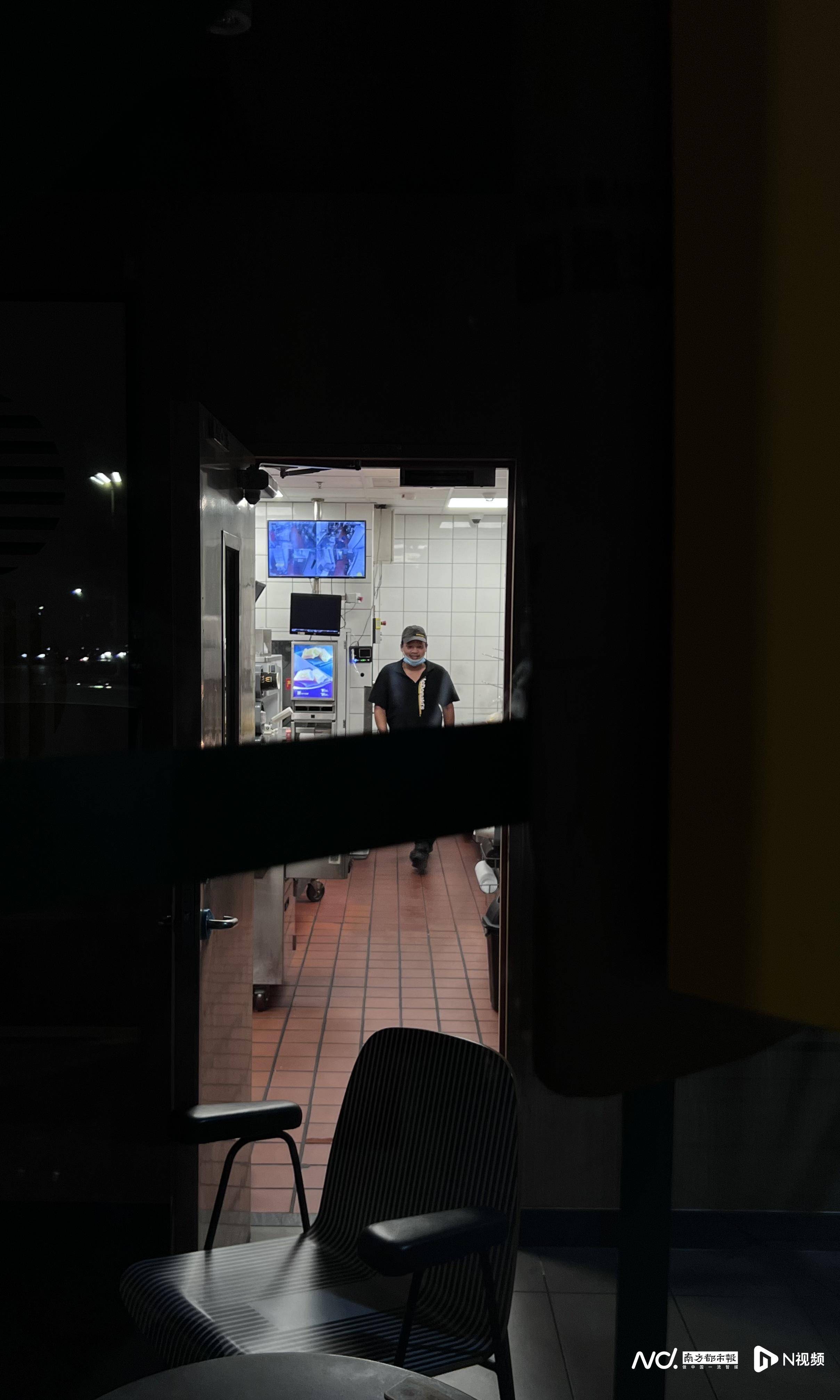 皇冠信用网代理_佛山官宣解除“五停”后两小时内皇冠信用网代理，我们在街头看见