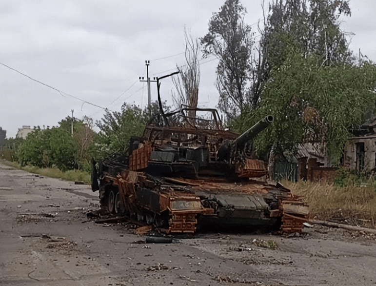 皇冠信用网怎么代理_乌军伪装成女人突围红军城皇冠信用网怎么代理，俄军一次俘虏200人，法械旅这次学到了精髓