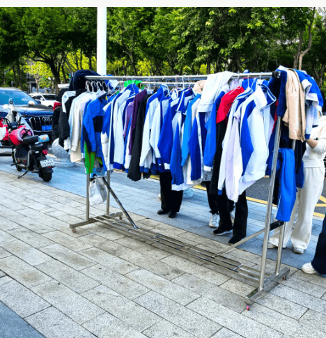 世界杯足球平台代理_有人晒出一张照片世界杯足球平台代理,家长集体崩溃:买了丢,丢了买,尴尬了