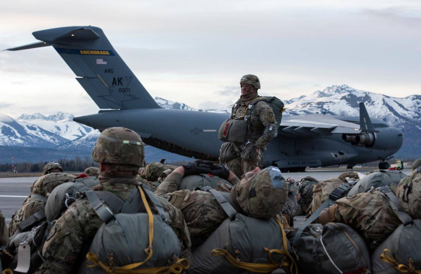 正版皇冠信用网出租_特朗普这次失算了!伊朗歼灭叛军正版皇冠信用网出租,美本土竟陷入大乱,空降军集结