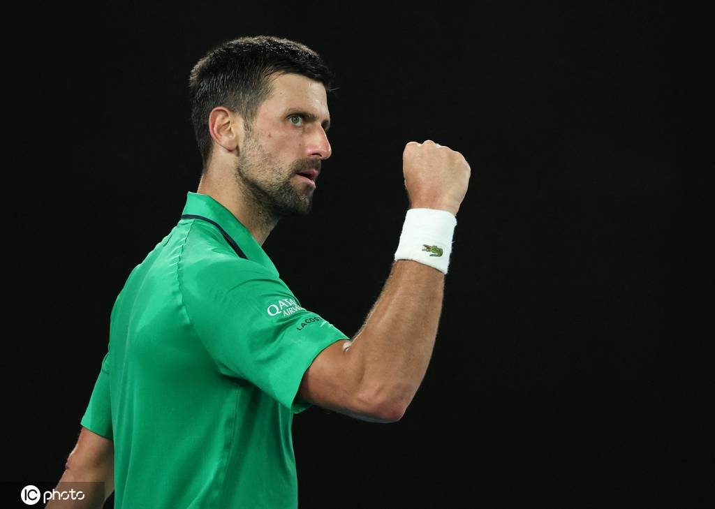 皇冠信用在线开户_终结5连败皇冠信用在线开户！德约3-2逆转辛纳 第11次进澳网决赛将战阿尔卡拉斯